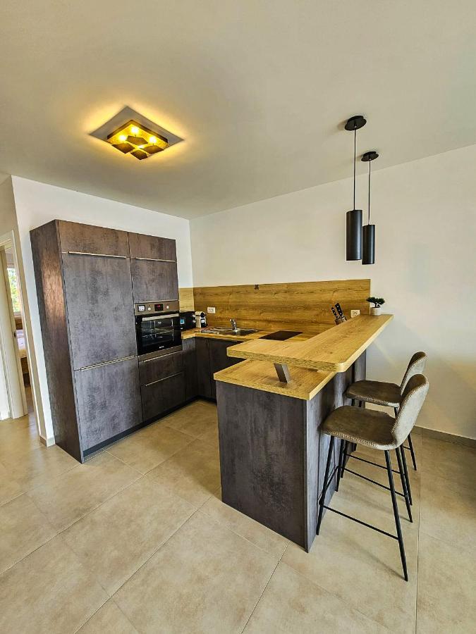 Aenona Beach Apartment 닌 외부 사진